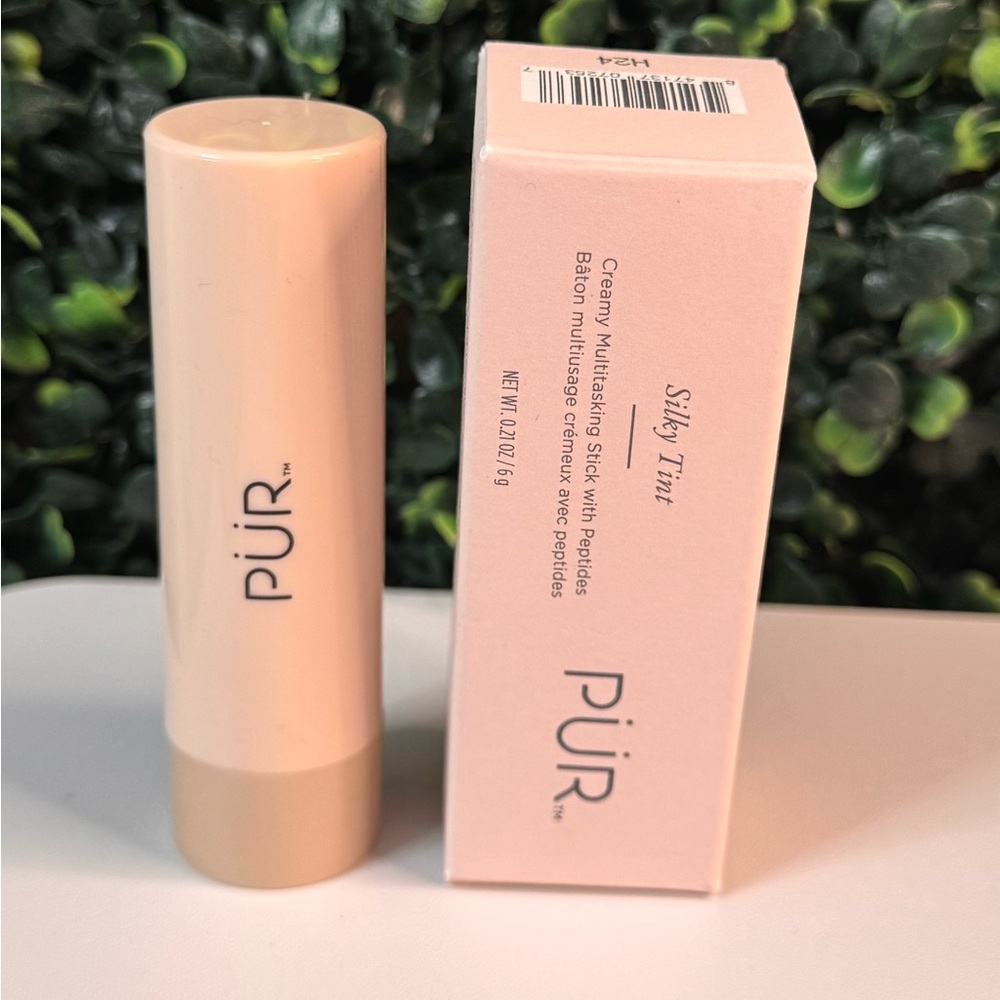 PÜR Silky Tint Creamy Multitasking Stick ( You go Pearl) New